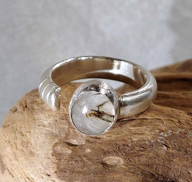 Heavy textured band ring with Rutilated quartz