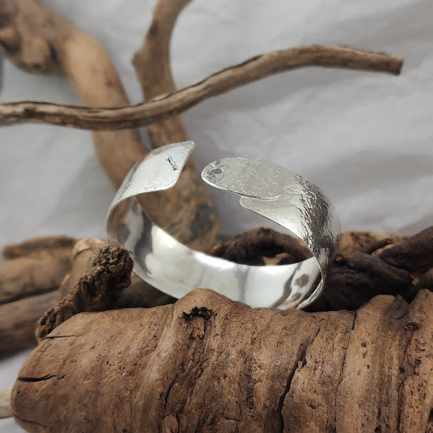 Keyhole Clasp Bracelet with Oval