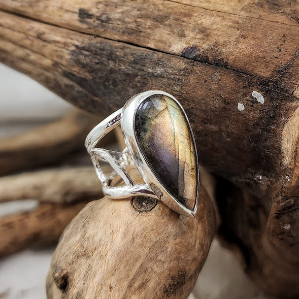 Teardrop Labradorite Filigree Ring - OOAK