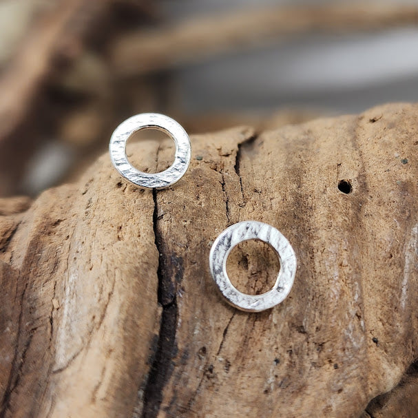 Hammered open circle studs - 6mm and 8mm outside round