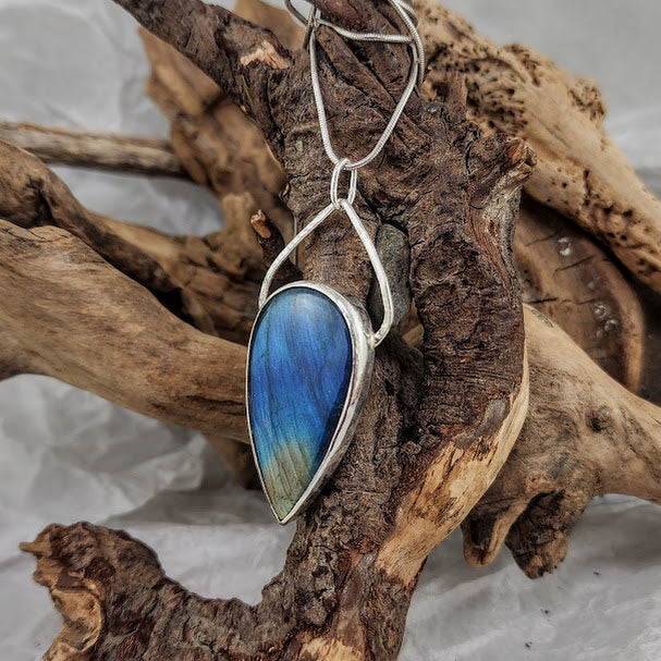 Teardrop Labradorite Pendant