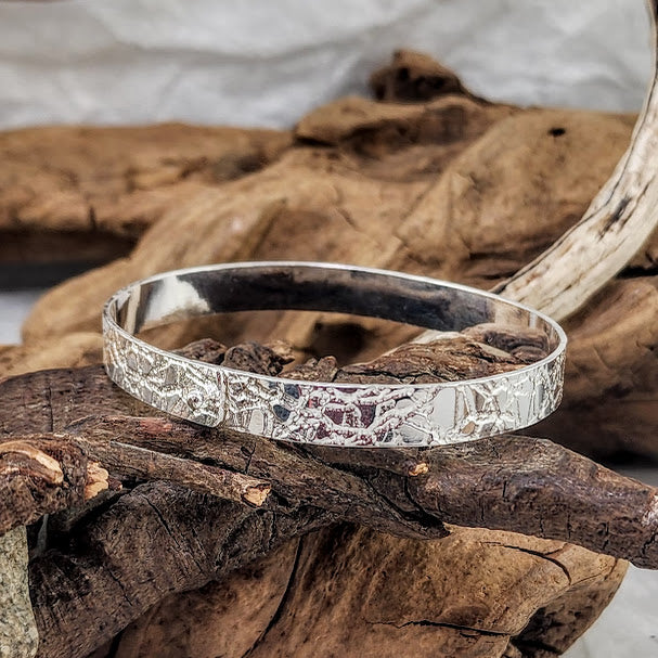 Keyhole Clasp Bracelet - 8mm Wide