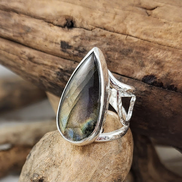 Teardrop Labradorite Filigree Ring - OOAK