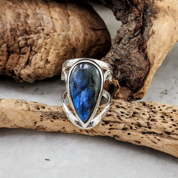 Teardrop Labradorite Filigree Ring - OOAK