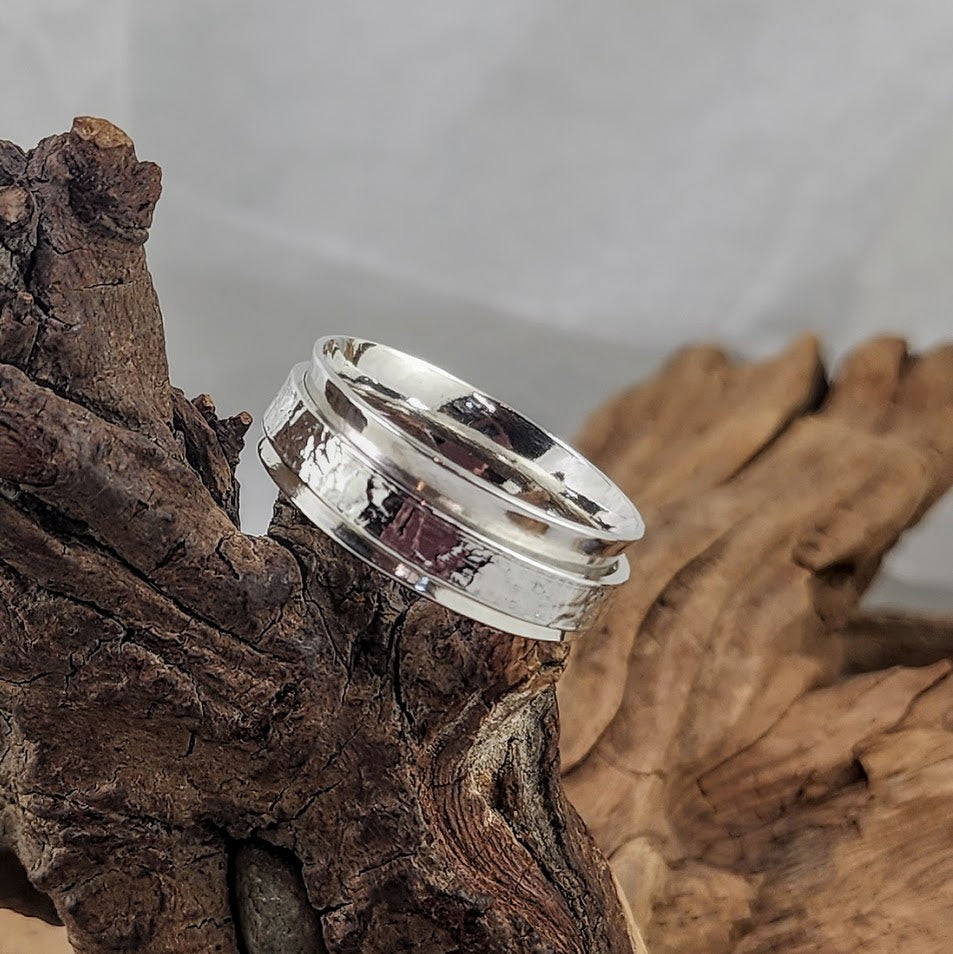 Meditation Ring - Single Spinner