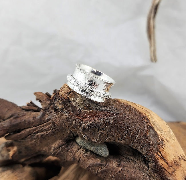 Meditation Ring - single spinner