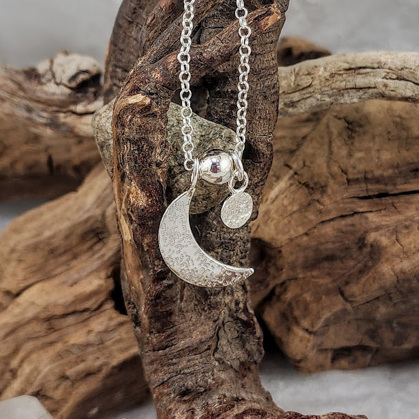 Moon Phases Pendant - Silver