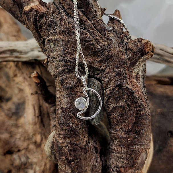 Open Crescent Moon - Moonstone
