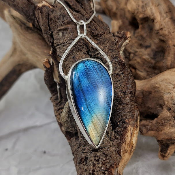 Teardrop Labradorite Pendant