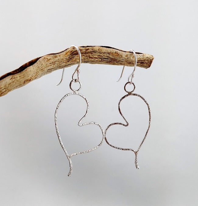 Hammered silver wire heart earrings
