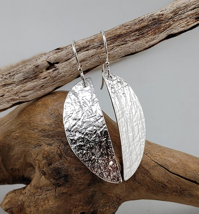Asymmetric silver roll print earrings