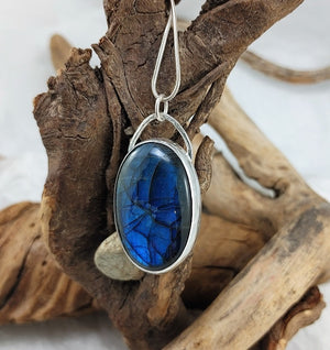 Labradorite Oval Pendant - pierced textured back