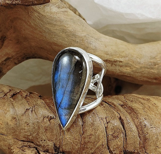 Labradorite Filigree Ring