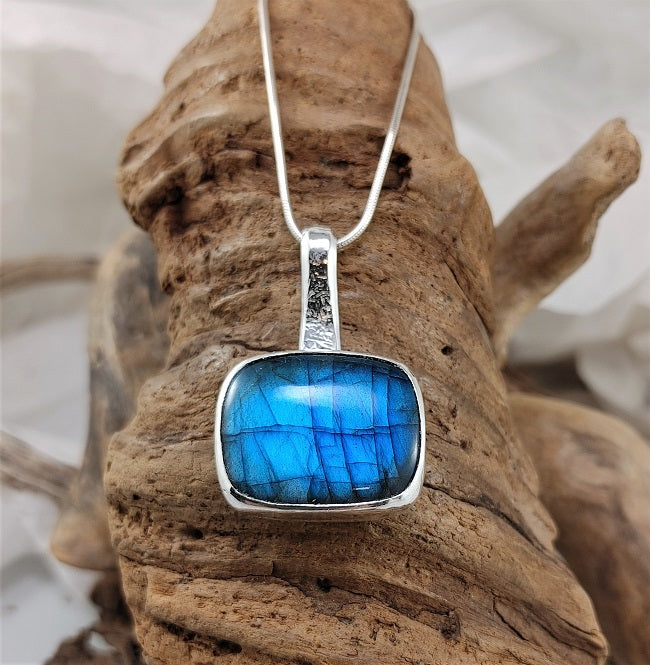 Labradorite pendant - freeform with pierced back