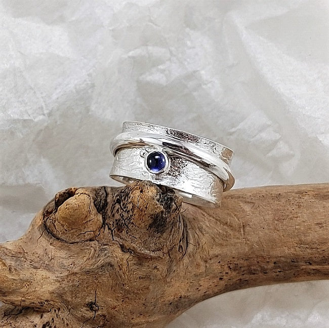 Meditation ring - Iolite