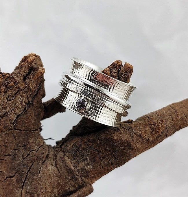 Meditation ring - Iolite