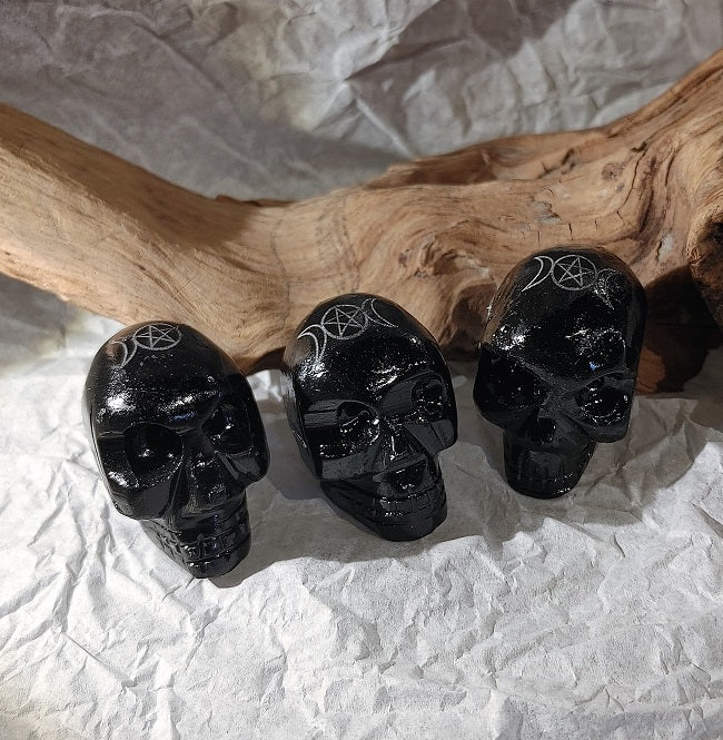 Onyx Triple Moon Skulls - 1.5 inch
