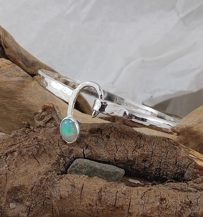 Opal clasp bracelet