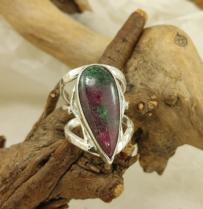 Ruby Kyanite filigree ring - OOAK