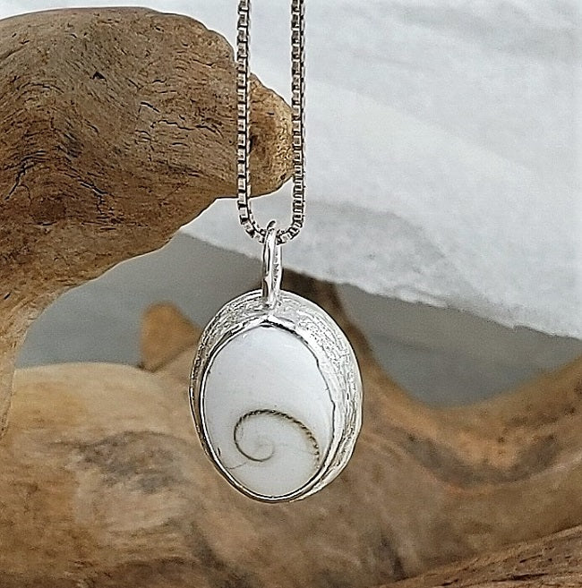 Shiva shell pendant